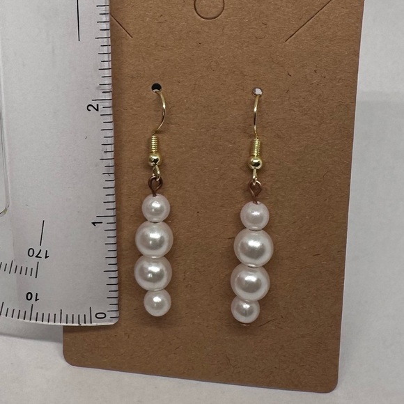 White earrings elegant handmade - Picture 2 of 4